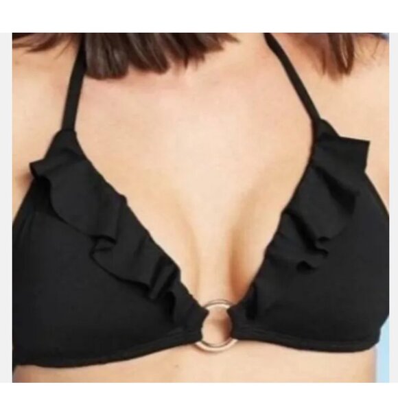 NWT Shade & Shore Swimwear Sz S Black Bikini Top w Ruffle & Metal Ring Cute! - Picture 1 of 8